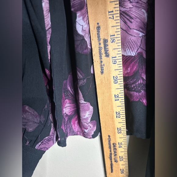 Bow tie blouse - Picture 12 of 13